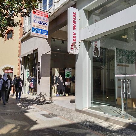 Central Stay Kavala Α Bagian luar foto