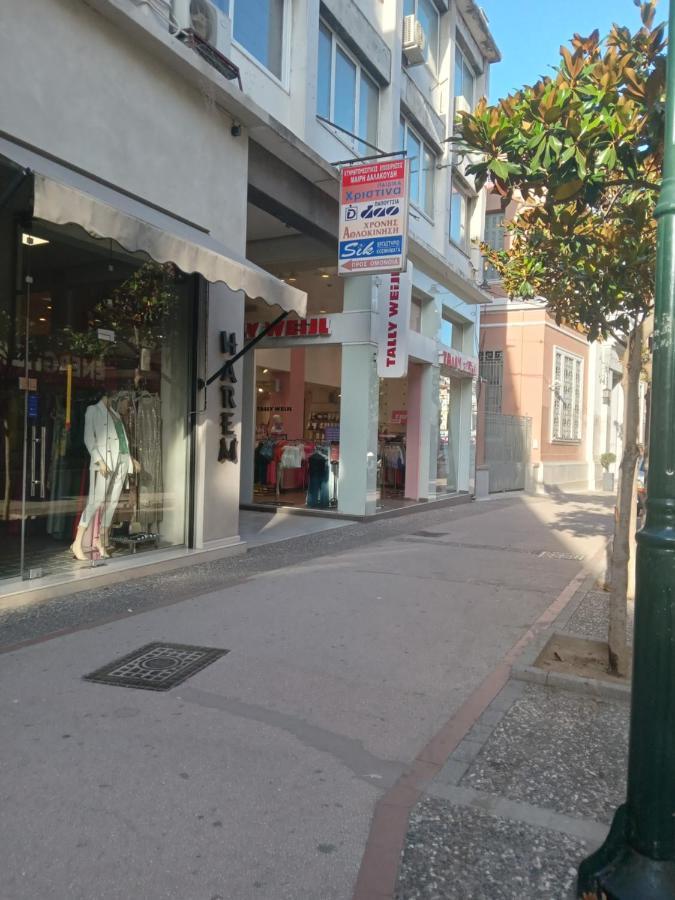 Central Stay Kavala Α Bagian luar foto